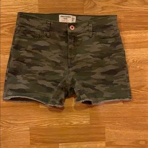 Abercrombie Kids Camo shorts